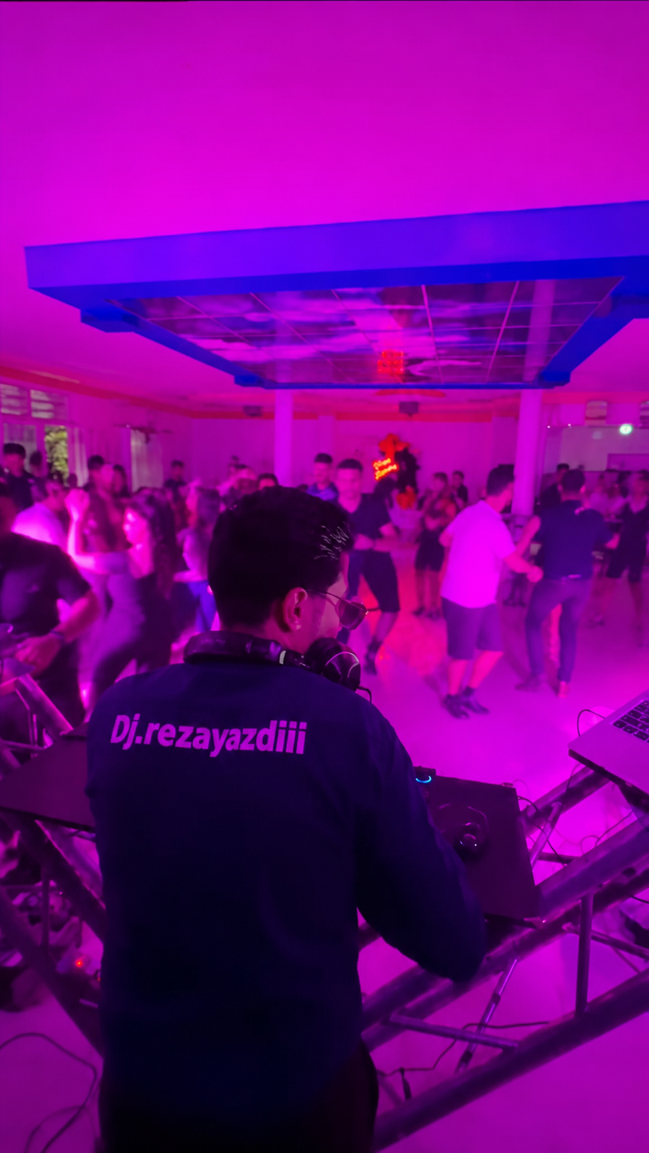 Dj.rezayazdiii - نمونه کار 1 - دی‌جی در کرمان